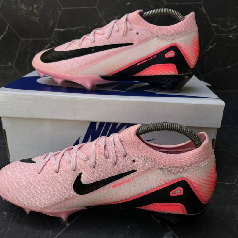 ستارز NIKE AIRZOOM ميرور اوريجينال ” روز في اسود “