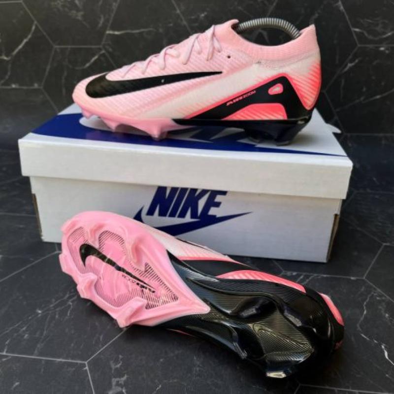 ستارز NIKE AIRZOOM ميرور اوريجينال ” روز في اسود “