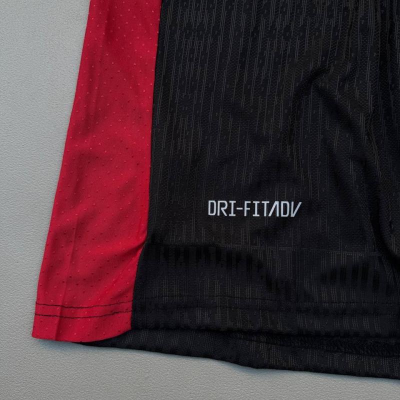 قميص برشلونة الاحتياطي نسخة ترافيس سكوت جديد